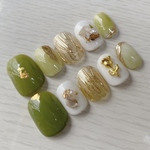 グリーン ピスタチオ シェル お花 薔薇 マット ミラー 大人ネイル ニュアンスネイル 個性的 ネイルチップ トレンドネイル ちぐはぐネイル  成人式 結婚式 披露宴