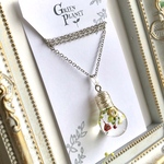 豆電球【小さな庭】(赤色系)　ネックレス/ペンダント　レジンアクセサリー