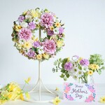 カーネーションと小花のリース*＊/母の日にオススメ♪/長く使っていただきたいから収納に便利なBOXつき/玄関リース・ドアリースにピッタリなアーティフィシャルフラワーリース 