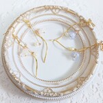 パステルカラーのすずらんが揺れるピアス/イヤリング