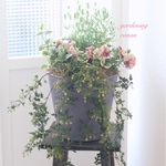 ちょっと早目の母の日ギフト❁⃘*.ﾟうっとりクレマチス ピクシーのおしゃれな寄せ植え