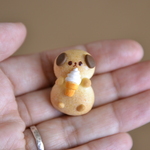 ソフトクリームもぐもぐわんちゃん🍦 ブローチまたはマグネット