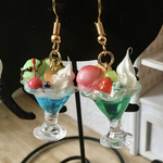 ミニチュア いちごとブルーハワイのフルーツパフェ ピアス or イヤリング