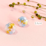 blue＆gold＆whiteユリの飴玉スタッドピアス