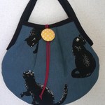 黒猫　ぺたんこグラニーバッグ　ダークネイビー