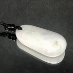 上品良質　白翡翠大珠
