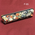 着物リメイク　三角ペンケース　縮緬　草花　F-65