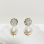 大ぶりコットンパールとシルバープレートピアス