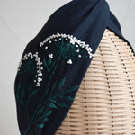 yuihoa1010様専用ページ　　大人のクロスターバン：刺繍　ホワイトレースフラワー（ブラック）