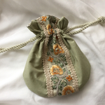 インド刺繍 リボン まんまる 丸巾着 ポーチ