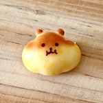 もぐもぐハムスターパンのブローチ