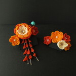 七五三髪飾り　三連花のパッチン《橙》　つまみ細工　三歳　七歳　夏まつり　初節句