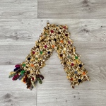 マーガレットモチーフのマフラー　フリンジ付き