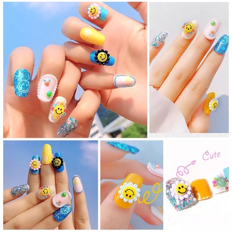 商品説明必読!！蓄光 フラワー ネイルパーツ 10個 スマイルフラワー