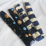 再販　ずれが気にならない  超ロング水筒肩ひもカバー 【 惑星 】ネイビー