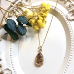 キラリゴールド　お花のプチネックレス