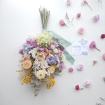 𖦞母の日ギフト𖦞  ヘリクリサムとスターチスのカラフルスワッグ 