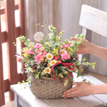 香るアロマカーネーションとマーガレットの花束植え　ロージュポット