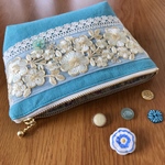 ウクライナ支援＊花咲く刺繍リボンのふんわりポーチ ～blue～