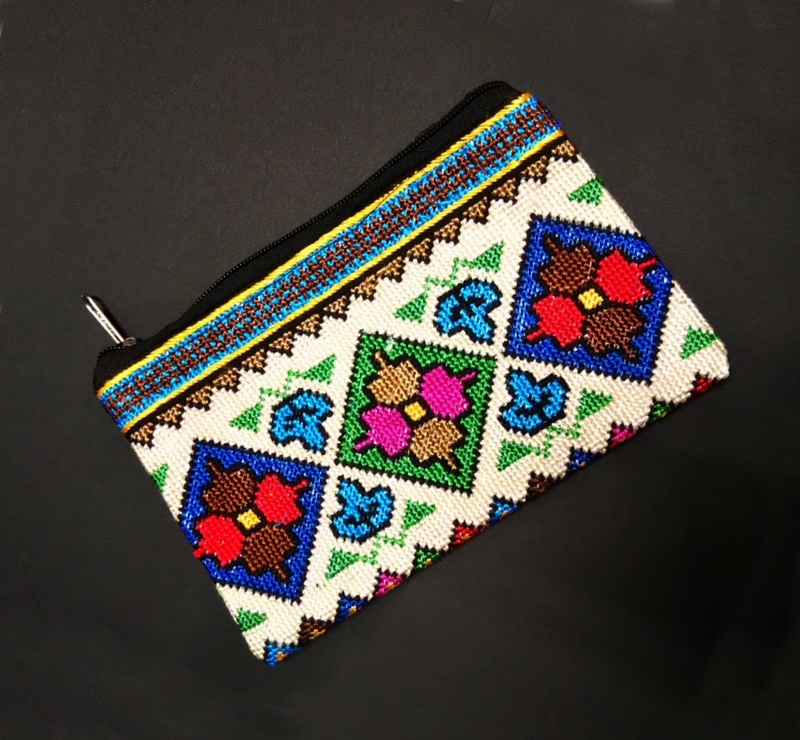 スザニ刺繍機械折り『音をたてて花 case2』ウズベキスタン直輸入 | minne 日本最大級のハンドメイド・手作り通販サイト スザニ刺繍機械折り『音をたてて花 case2』ウズベキスタン直輸入 | minne 日本最大級のハンドメイド・手作り通販サイト