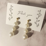 ３連ゆらゆらコットンパールのピアス　イヤリング変更OK