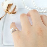 小さな白パールの指輪／コットンパール シルバー ゴールド フリーサイズ ピンキーリング 3号〜6号