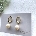 送料無料！✴︎チタンピアス✴︎変形模様入りリング✴︎ピアス⁑
