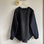 リネン、コットンローン刺繍のリブプルオーバー