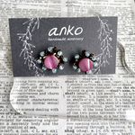 アンティークボタンとビーズ　ピアス