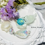 【再販♡】暗闇で光る✨にゃーめいど🐱🧜‍♀️マスクチャーム アシンメトリー2個セット(ピアス・イヤリング・ノンホール樹脂への変更可) 送料無料 パーツ変更無料