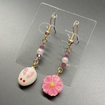 ♡雪うさぎと桜の練り切りのピンクピアス♡ フェイクスイーツ