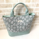 【送料無料】手さげトート☆中サイズ(ライトモスグリーン＊花柄)