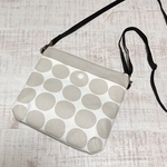 ドットのサコッシュ