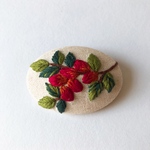 【再販】赤い実 刺繍 ブローチ  