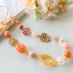 オレンジ色のロングネックレス✧*