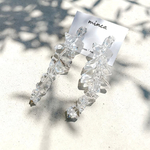 👑SALE👑1600円→1200円【金アレ対応】まるで氷のような不規則クリアがいっぱいの揺れる　ピアス/イヤリング　アイスブロック