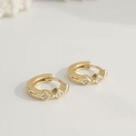 ピアス　ジルコニア　3粒　プチフープピアス　ミニフープピアス　フープピアス　キャッチレス　ワンタッチピアス　ミニフープピアス　小さめピアス　小ぶり