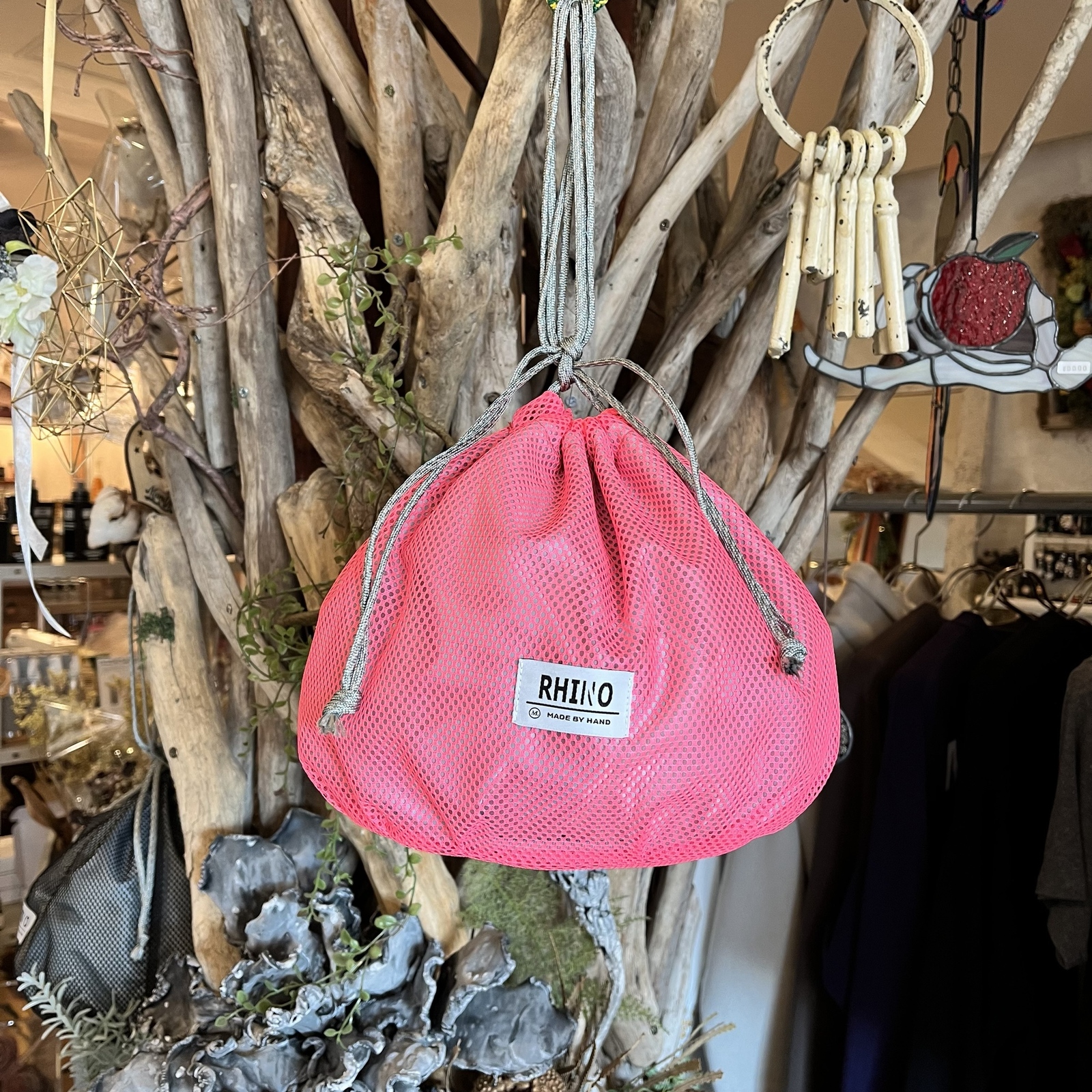 蛍光メッシュ巾着bag☆蛍光pink - SAFSAF | minne 国内最大級の