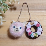 alpaca & donut  〜sweet〜  アルパカの刺繍キーホルダー