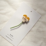 ito hana brooch ( ビオラ／kiiroorenji)