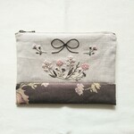 手刺繍フラットポーチ ブラウン×ピンク系 ②