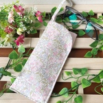 リバティ カワード メガネケース メガネポーチ マルチポーチ 通帳ケース ハンドバッグ トートバッグ 小物入れ サニタリーポーチ 花柄 ベッツィ アシュテッド チャイブ 布小物 ピンク 