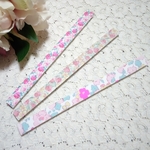 【２本セット💖】リバティ　マグネット　ラミネート　アシュテッド　デコレーション　磁石　マグネットバー　ホワイトボードに　フェリシテ　冷蔵庫に　プレゼント    ベッツィ　プレゼント        