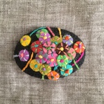 フェルトのお花刺繍ブローチ