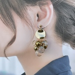 ゴールドとクリアのドロップピアス　イヤリング