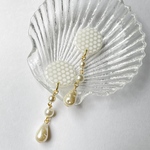 《ﾋﾟｱｽ/ｲﾔﾘﾝｸﾞ》ホワイトドット×歪パール