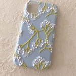 刺繍の可憐なかすみ草　iPhoneケース