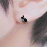 白黒うさぎピアス