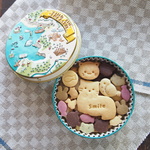 「ねこたちと森のなかま♪クッキー缶」（S）【配達日指定は8/31まで】※アドベンチャー缶※