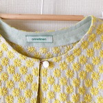 カモミール刺繍のノースリーブブラウス